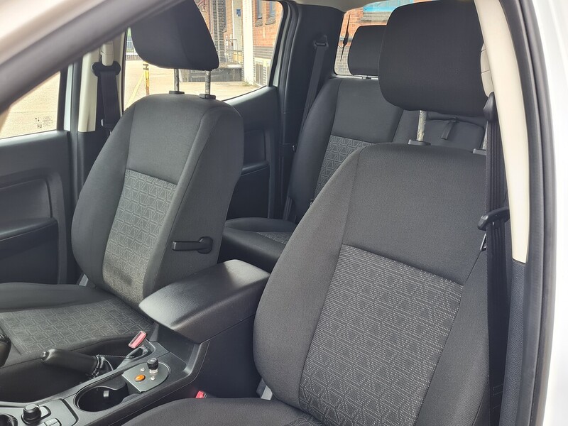 Ford 2.0 EcoBlue XL Pickup Double Cab 4dr Diesel Manual 4WD Euro 6 (s/s) (170 ps)