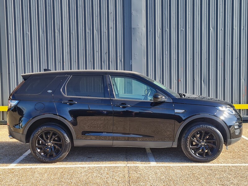 Land Rover 2.0 TD4 SE Tech SUV 5dr Diesel Manual 4WD Euro 6 (s/s) (180 ps)