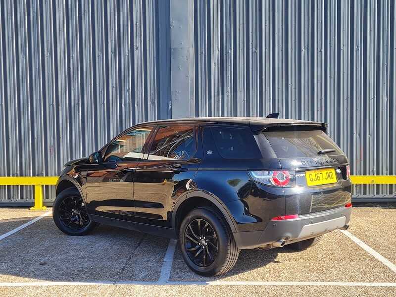 Land Rover 2.0 TD4 SE Tech SUV 5dr Diesel Manual 4WD Euro 6 (s/s) (180 ps)