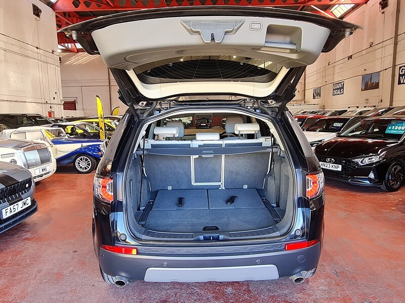 Land Rover 2.0 TD4 SE Tech SUV 5dr Diesel Manual 4WD Euro 6 (s/s) (180 ps)