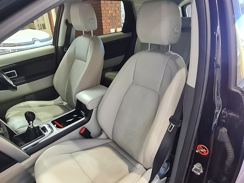 Land Rover 2.0 TD4 SE Tech SUV 5dr Diesel Manual 4WD Euro 6 (s/s) (180 ps)