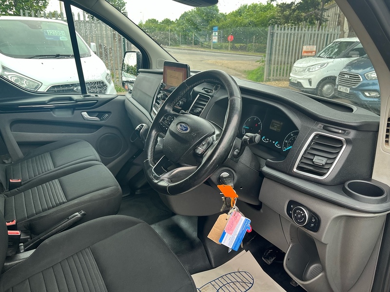 Ford 2.0 300 EcoBlue Limited Panel Van 5dr Diesel Manual L1 H1 Euro 6 (s/s) (130 ps)
