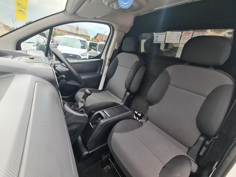 Peugeot 1.6 BlueHDi 756 S Panel Van 6dr Diesel Manual L2 (112 g/km, 97.64 bhp)