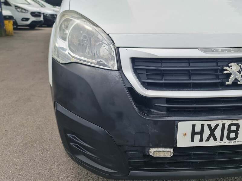 Peugeot 1.6 BlueHDi 756 S Panel Van 6dr Diesel Manual L2 (112 g/km, 97.64 bhp)