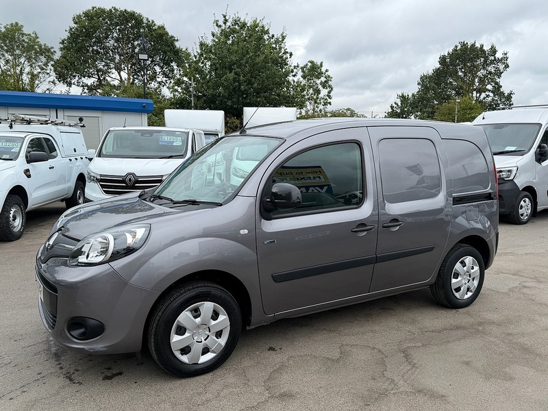 Renault ZE ML20 33kWh Business+ Panel Van 4dr Electric Auto MWB (i) (60 ps)