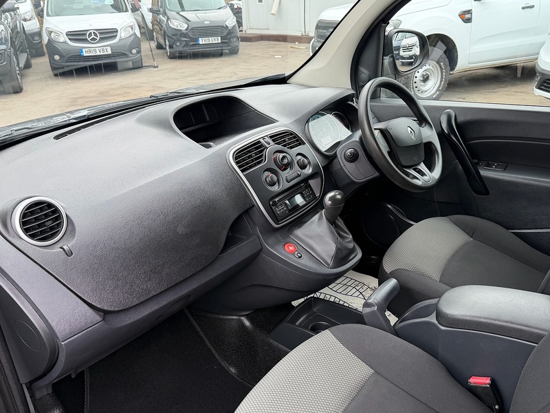 Renault ZE ML20 33kWh Business+ Panel Van 4dr Electric Auto MWB (i) (60 ps)