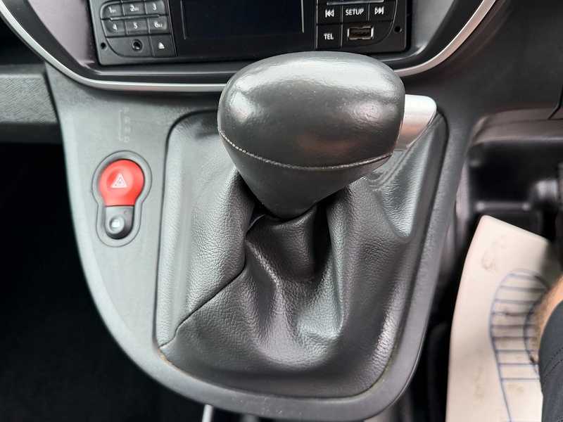 Renault ZE ML20 33kWh Business+ Panel Van 4dr Electric Auto MWB (i) (60 ps)