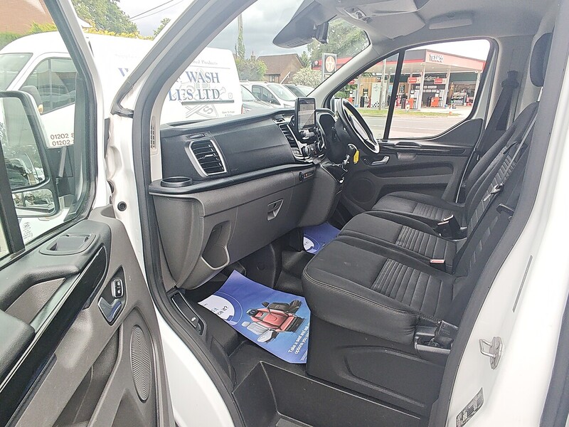 Ford 2.0 300 EcoBlue Limited Panel Van 5dr Diesel Manual L2 H1 Euro 6 (s/s) (130 ps)