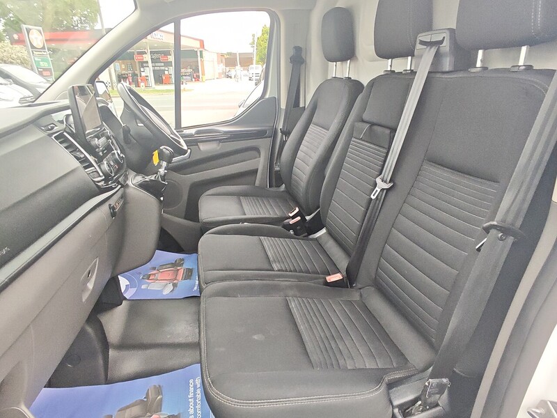 Ford 2.0 300 EcoBlue Limited Panel Van 5dr Diesel Manual L2 H1 Euro 6 (s/s) (130 ps)