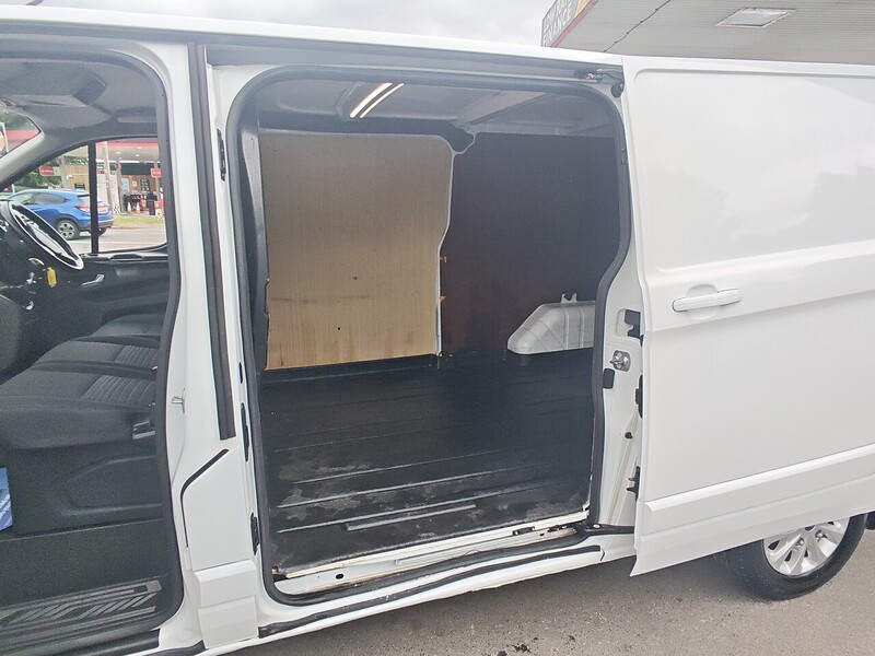 Ford 2.0 300 EcoBlue Limited Panel Van 5dr Diesel Manual L2 H1 Euro 6 (s/s) (130 ps)
