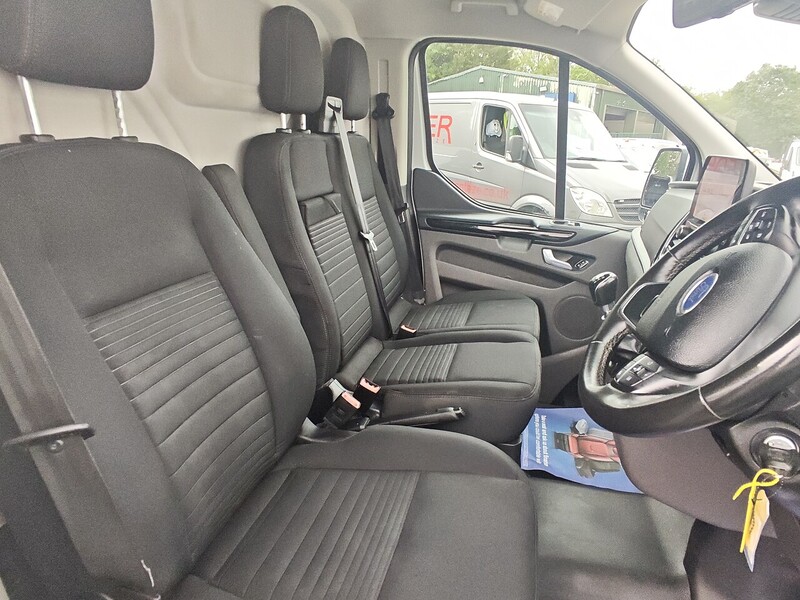 Ford 2.0 300 EcoBlue Limited Panel Van 5dr Diesel Manual L2 H1 Euro 6 (s/s) (130 ps)