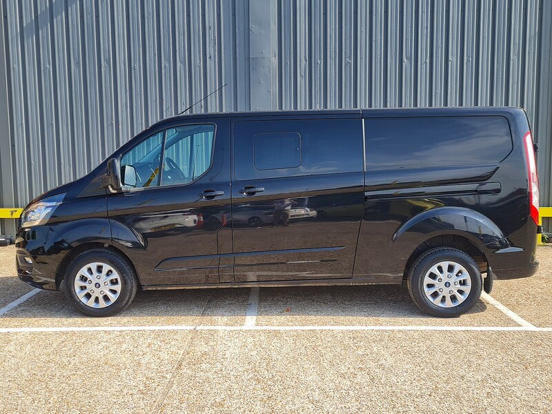 Ford 320 EcoBlue Limited Combi Van 2.0 Automatic Diesel