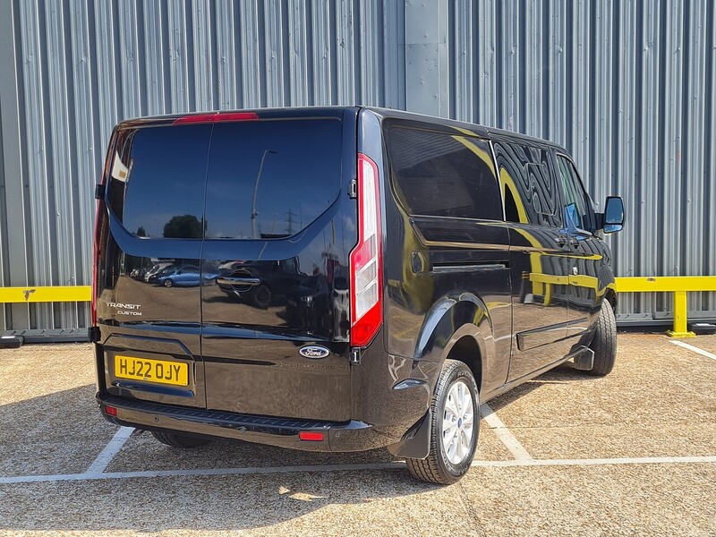 Ford 320 EcoBlue Limited Combi Van 2.0 Automatic Diesel