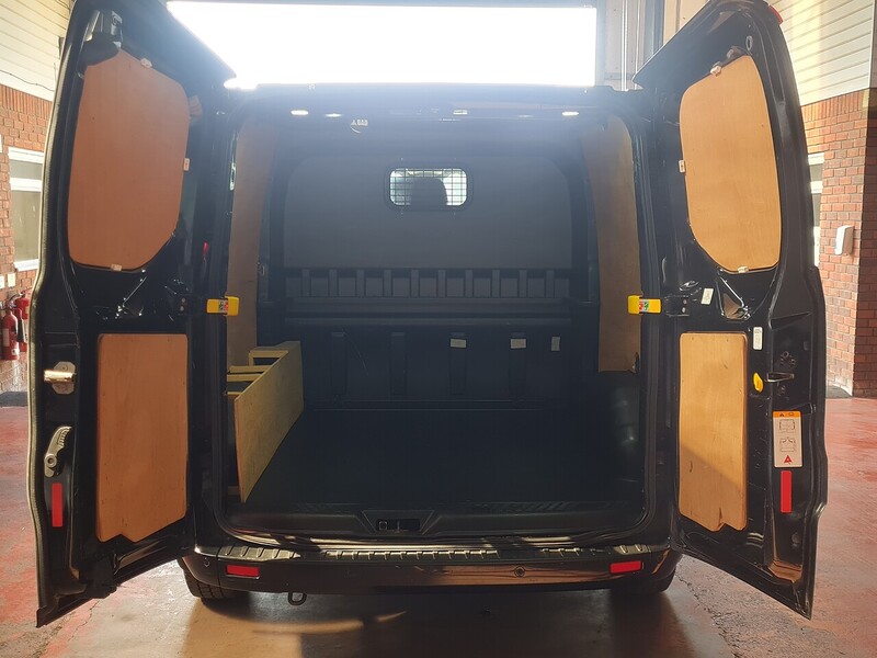 Ford 320 EcoBlue Limited Combi Van 2.0 Automatic Diesel