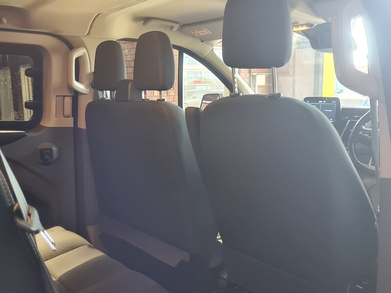 Ford 320 EcoBlue Limited Combi Van 2.0 Automatic Diesel