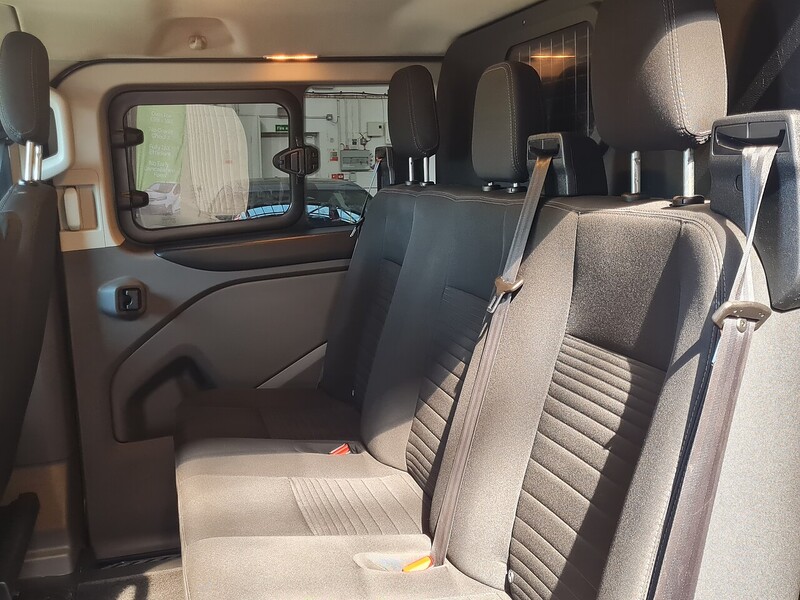 Ford 320 EcoBlue Limited Combi Van 2.0 Automatic Diesel