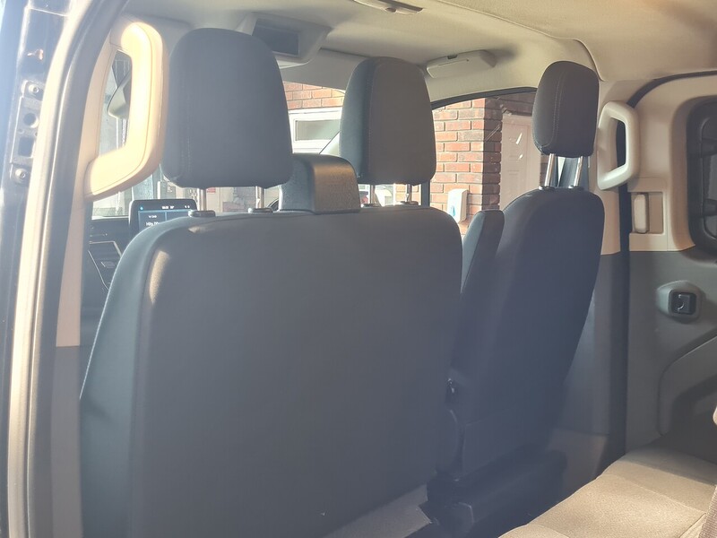 Ford 320 EcoBlue Limited Combi Van 2.0 Automatic Diesel
