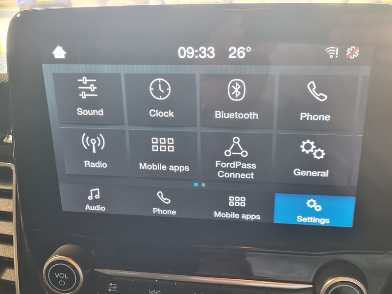 Ford 320 EcoBlue Limited Combi Van 2.0 Automatic Diesel