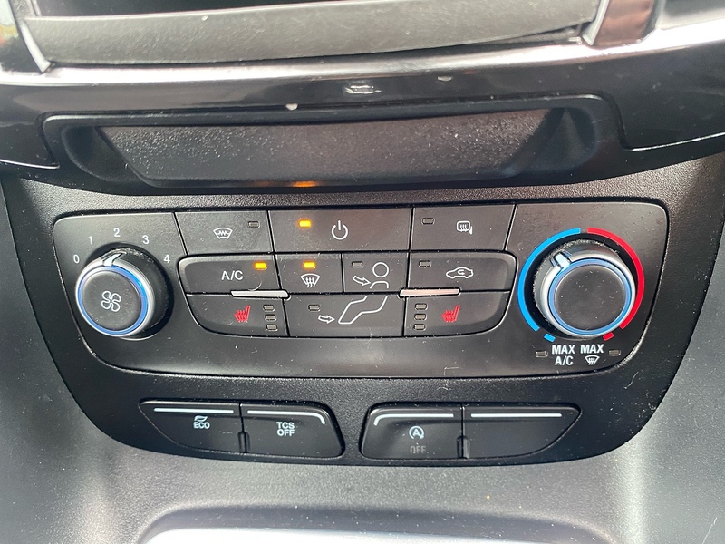 Ford 1.5 250 EcoBlue Limited Panel Van 5dr Diesel Manual L2 Euro 6 (s/s) (100 ps)