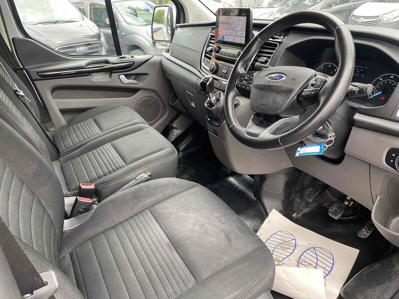 Ford 2.0 300 EcoBlue Limited Panel Van 5dr Diesel Manual L2 H1 Euro 6 (s/s) (170 ps)