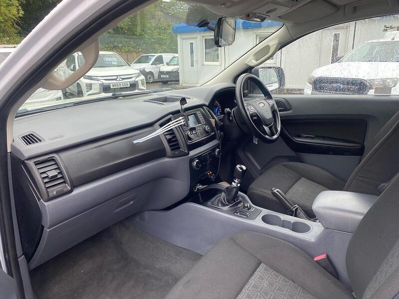 Ford 2.2 TDCi XL Pickup Double Cab 4dr Diesel Manual 4WD Euro 5 (s/s) (Eco Axle) (160 ps)