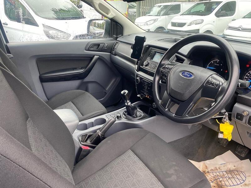 Ford 2.2 TDCi XL Pickup Double Cab 4dr Diesel Manual 4WD Euro 5 (s/s) (Eco Axle) (160 ps)