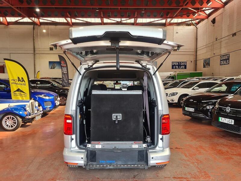 Volkswagen 2.0 TDi C20 Maxi Combi Van 5dr Diesel Manual FWD (Window) (128 g/km, 101 bhp)