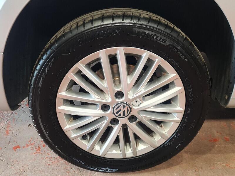 Volkswagen 2.0 TDi C20 Maxi Combi Van 5dr Diesel Manual FWD (Window) (128 g/km, 101 bhp)