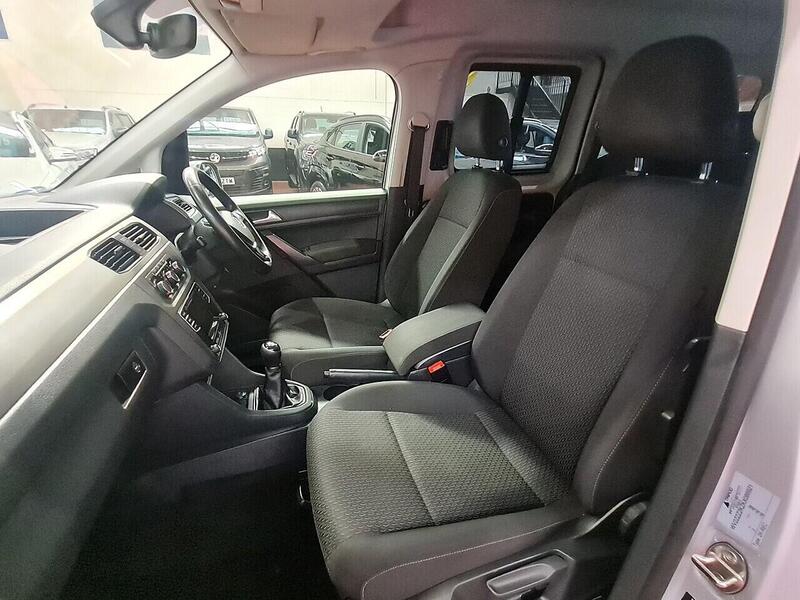 Volkswagen 2.0 TDi C20 Maxi Combi Van 5dr Diesel Manual FWD (Window) (128 g/km, 101 bhp)