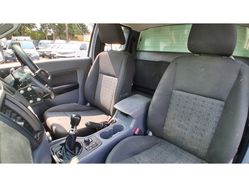 Ford 2.2 TDCi XL Pickup Double Cab 4dr Diesel Manual 4WD Euro 6 (s/s) (Eco Axle) (160 ps) 2.2 4dr Pickup Manual Diesel