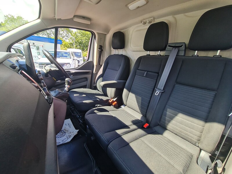 Ford 2.0 300 EcoBlue Limited Panel Van 5dr Diesel Manual L1 H1 Euro 6 (s/s) (130 ps)