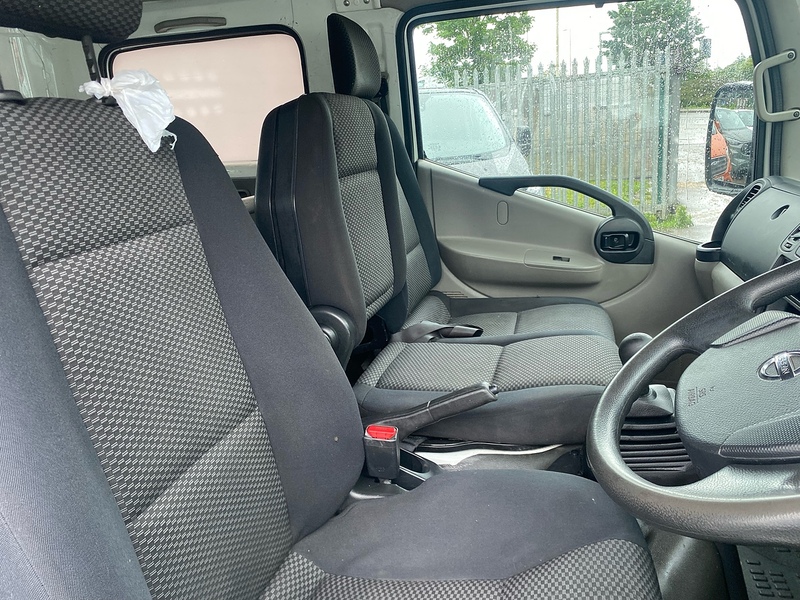 Nissan 3.0 dCi 35.13 Dropside Double Cab 4dr Diesel Manual L3 Euro 6 (130 ps)