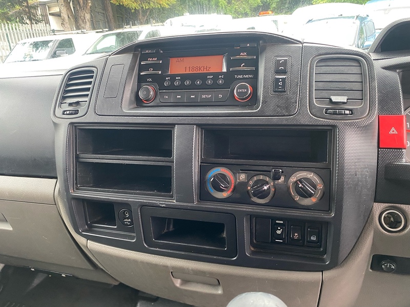 Nissan 3.0 dCi 35.13 Dropside Double Cab 4dr Diesel Manual L3 Euro 6 (130 ps)
