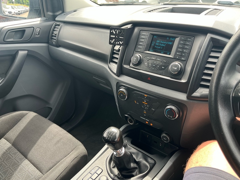 Ford 2.2 TDCi XL Pickup Double Cab 4dr Diesel Manual 4WD Euro 5 (s/s) (Eco Axle) (160 ps)