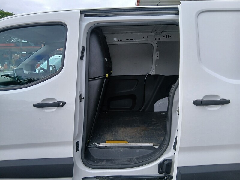 Vauxhall 1.5 Turbo D 2300 Sportive Panel Van 4dr Diesel Manual L1 H1 Euro 6 (100 ps)