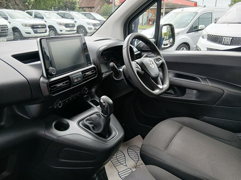 Vauxhall 1.5 Turbo D 2300 Sportive Panel Van 4dr Diesel Manual L1 H1 Euro 6 (100 ps)