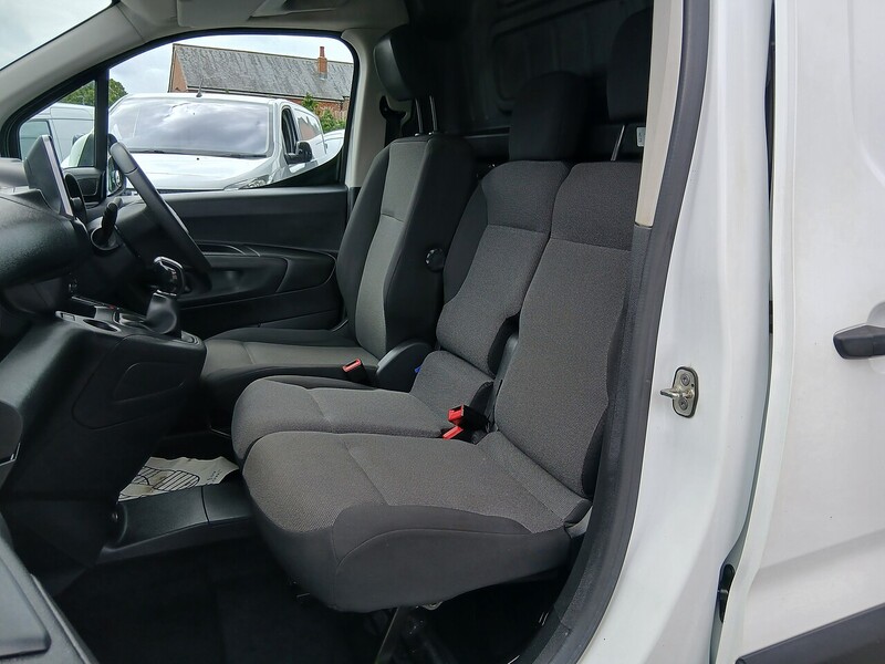 Vauxhall 1.5 Turbo D 2300 Sportive Panel Van 4dr Diesel Manual L1 H1 Euro 6 (100 ps)