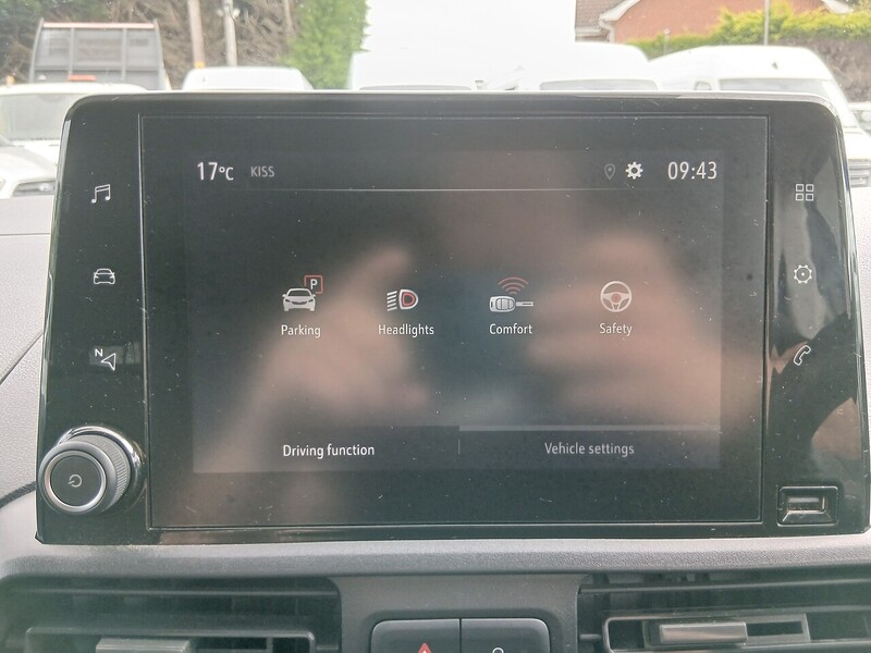 Vauxhall 1.5 Turbo D 2300 Sportive Panel Van 4dr Diesel Manual L1 H1 Euro 6 (100 ps)