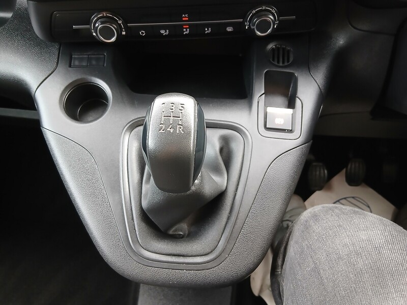 Vauxhall 1.5 Turbo D 2300 Sportive Panel Van 4dr Diesel Manual L1 H1 Euro 6 (100 ps)