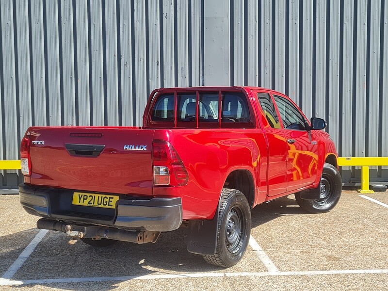 Toyota D-4D Active Pickup 2.4 Manual Diesel