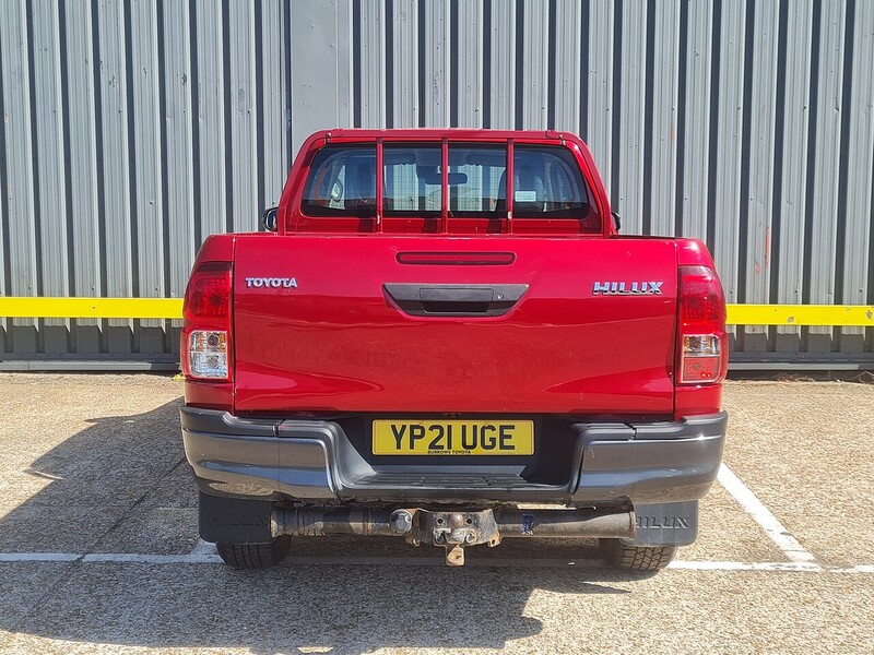 Toyota D-4D Active Pickup 2.4 Manual Diesel