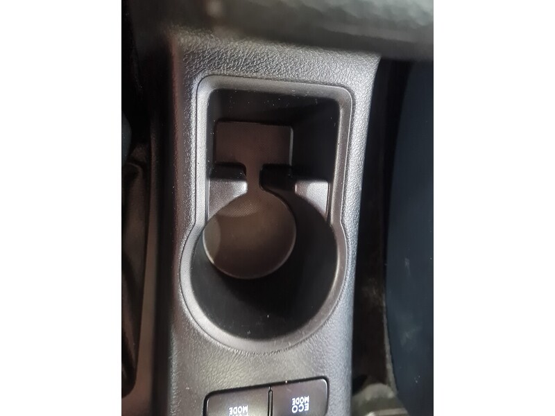 Toyota D-4D Active Pickup 2.4 Manual Diesel