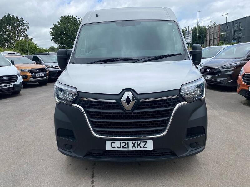 Renault 2.3 dCi 35 Business Panel Van 4dr Diesel Manual FWD MWB Medium Roof Euro 6 (135 ps)