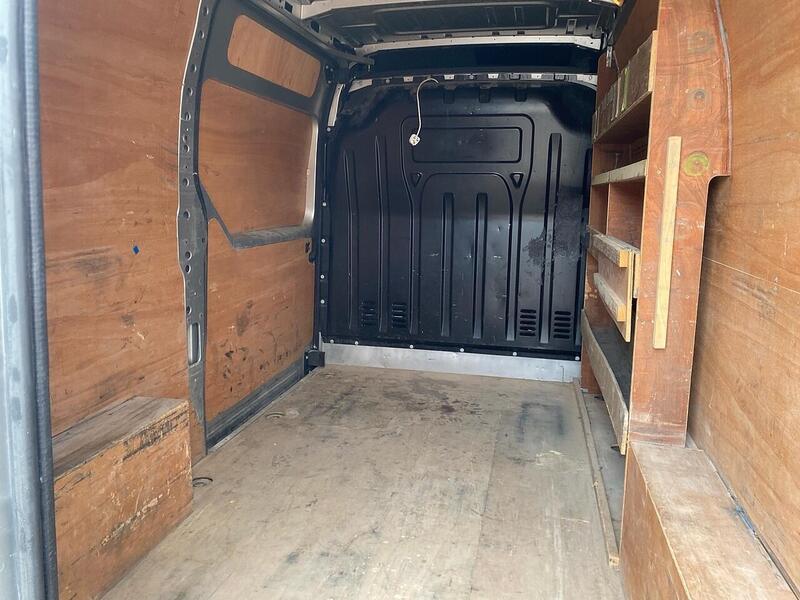 Renault 2.3 dCi 35 Business Panel Van 4dr Diesel Manual FWD MWB Medium Roof Euro 6 (135 ps)