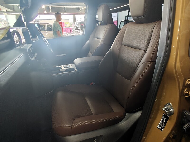 Toyota D-4D Invincible ZX SUV 2800 Automatic Diesel