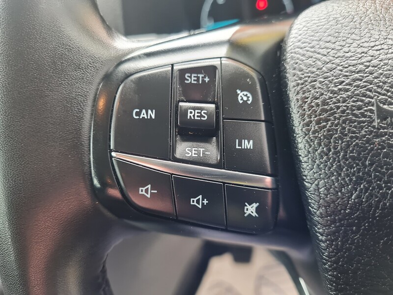 Ford 2.0 350 EcoBlue Trend Crew Van Double Cab 5dr Diesel Manual L3 H2 Euro 6 (s/s) (130 ps)
