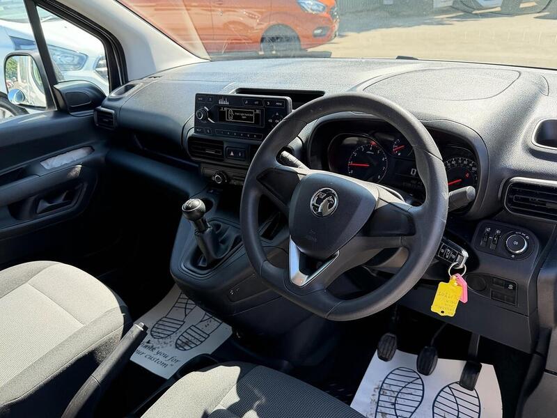Vauxhall 1.5 Turbo D 2300 Edition Panel Van 6dr Diesel Manual L2 H1 Euro 6 (s/s) (100 ps)
