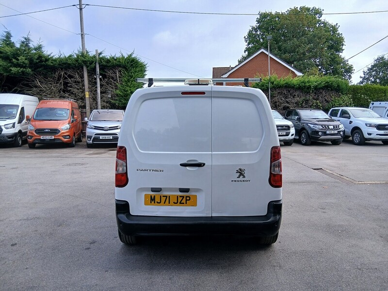 Peugeot 1.5 BlueHDi 1000 Professional Premium Standard Panel Van 5dr Diesel Manual SWB Euro 6 (100 bhp)