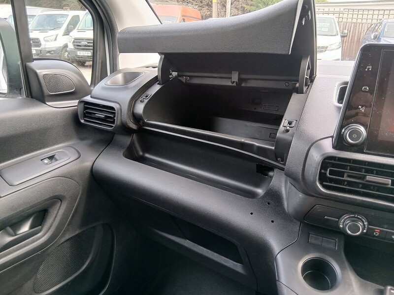 Peugeot 1.5 BlueHDi 1000 Professional Premium Standard Panel Van 5dr Diesel Manual SWB Euro 6 (100 bhp)