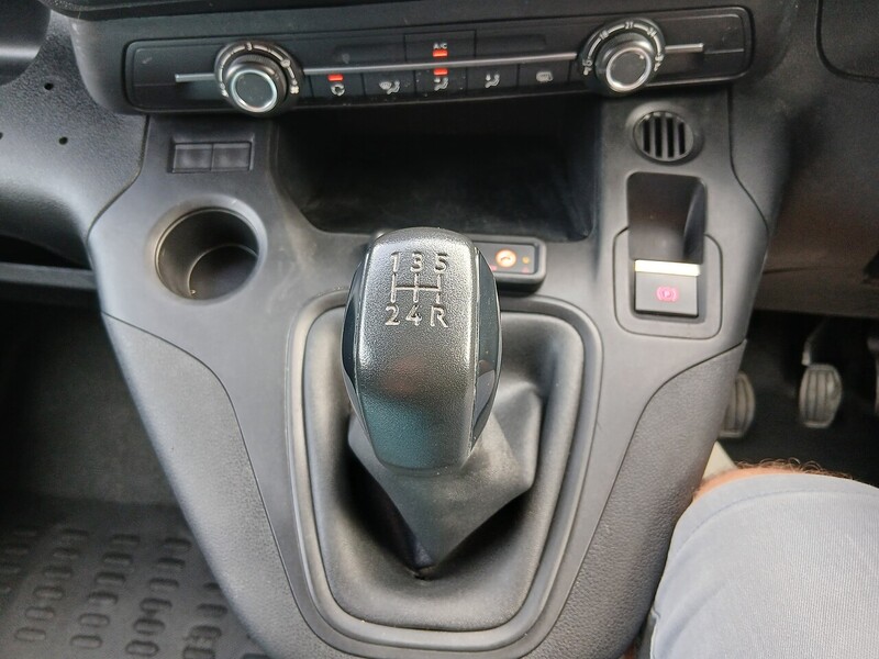 Peugeot 1.5 BlueHDi 1000 Professional Premium Standard Panel Van 5dr Diesel Manual SWB Euro 6 (100 bhp)